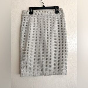 3/$30- New Ann Taylor Eyelet Pencil Skirt- Sz: 0